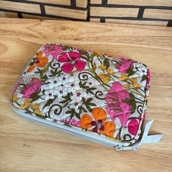 Vera Bradley Gray Tablet Case - Picture 2 of 4